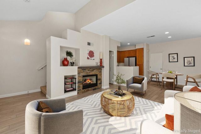4121 Via Candidiz 42, San Diego, CA 92130