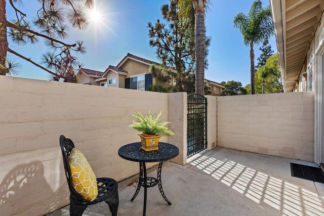 4121 Via Candidiz 42, San Diego, CA 92130
