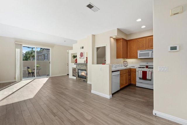 4121 Via Candidiz 42, San Diego, CA 92130
