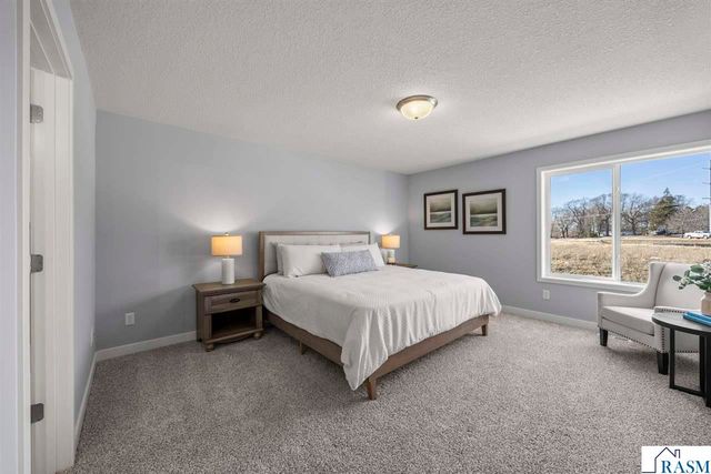 2017 Aster Lane, Mankato, MN 56001