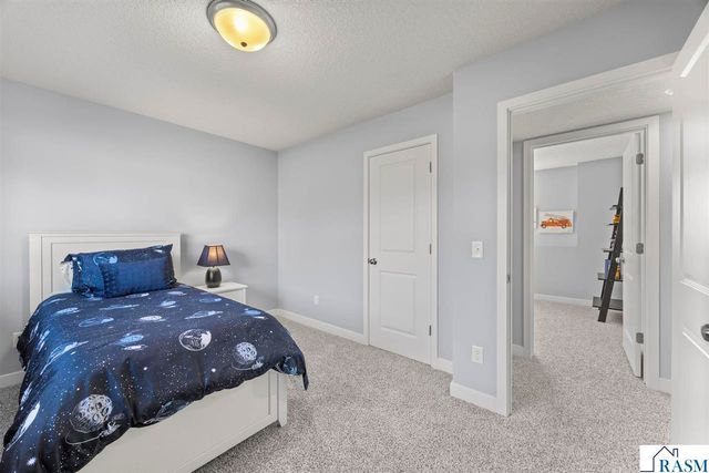 2017 Aster Lane, Mankato, MN 56001