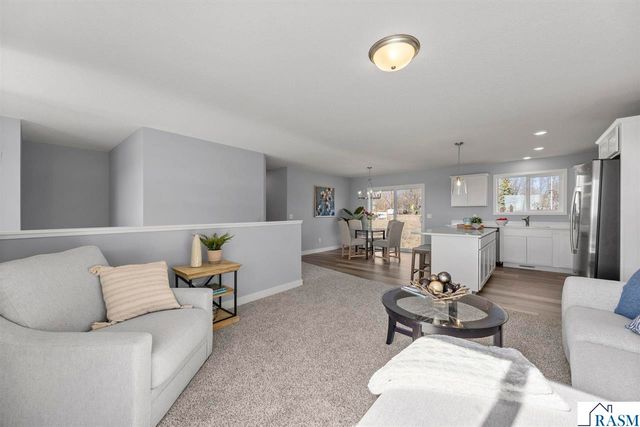 2017 Aster Lane, Mankato, MN 56001