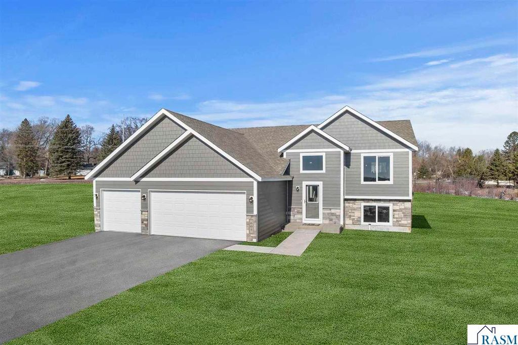 2017 Aster Lane, Mankato, MN 56001