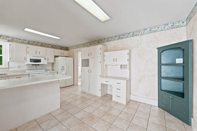 8901 E Jackson Street, Selma, IN 47383