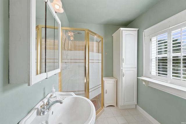 8901 E Jackson Street, Selma, IN 47383