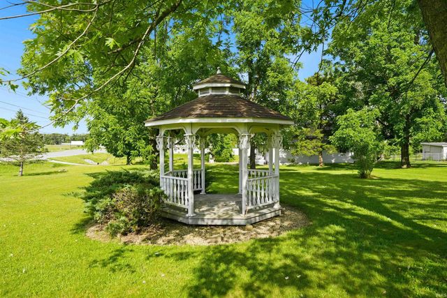 8901 E Jackson Street, Selma, IN 47383