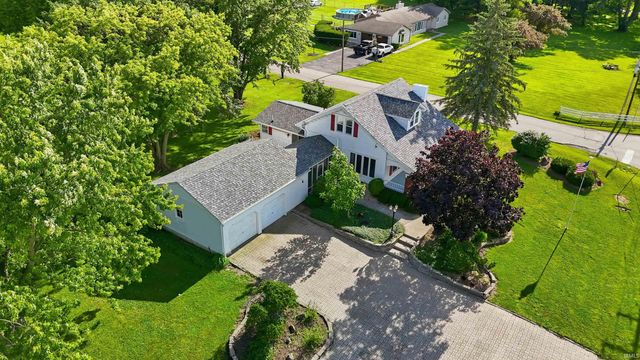 8901 E Jackson Street, Selma, IN 47383