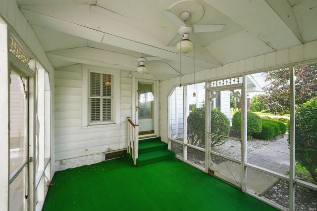 8901 E Jackson Street, Selma, IN 47383