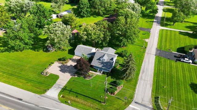 8901 E Jackson Street, Selma, IN 47383