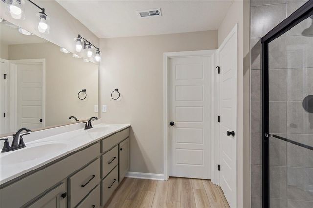 510 Foxhill Drive, 14-104, Crescent Springs, KY 41017