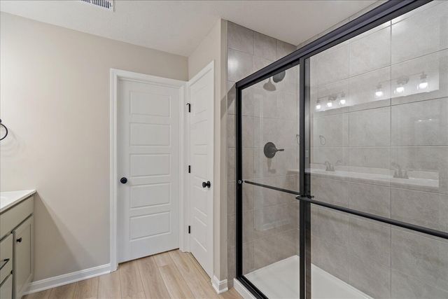 510 Foxhill Drive, 14-104, Crescent Springs, KY 41017