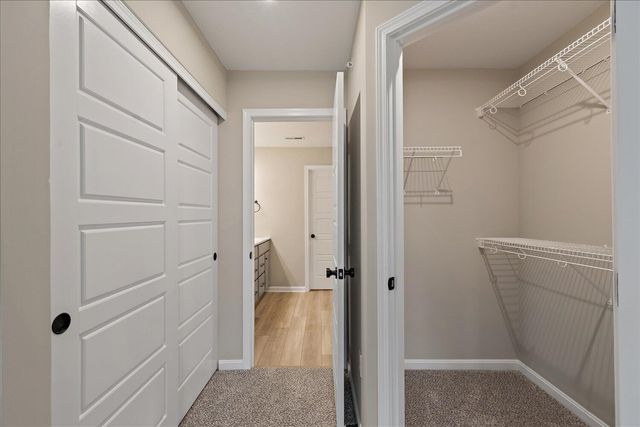 510 Foxhill Drive, 14-104, Crescent Springs, KY 41017