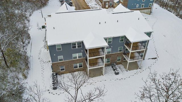 510 Foxhill Drive, 14-104, Crescent Springs, KY 41017