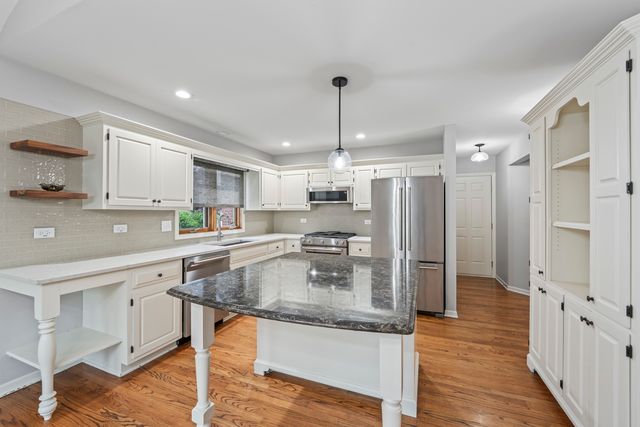 10900 Beth Drive, Orland Park, IL 60467