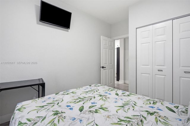 16930 SW 90th Street, Miami, FL 33196