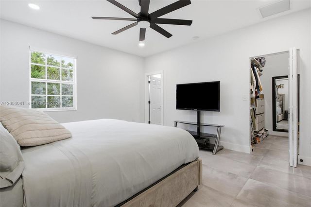 16930 SW 90th Street, Miami, FL 33196