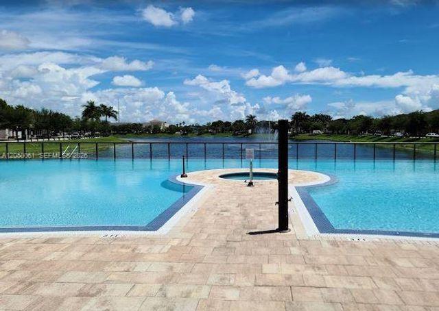16930 SW 90th Street, Miami, FL 33196