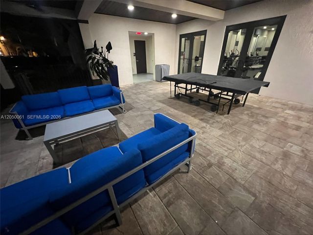 16930 SW 90th Street, Miami, FL 33196