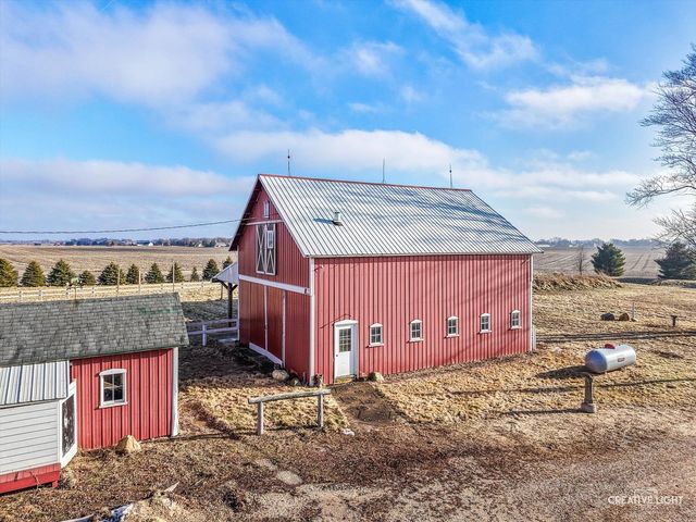 10256 Somonauk Road, Hinckley, IL 60520