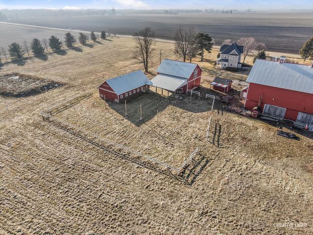 10256 Somonauk Road, Hinckley, IL 60520