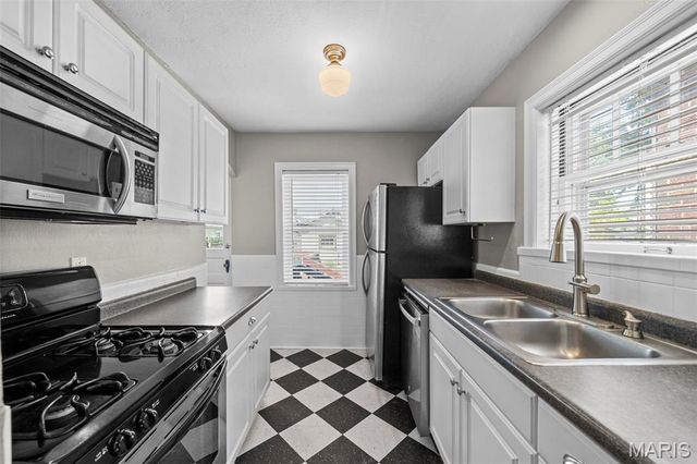 5709 Walsh Street, St Louis, MO 63109
