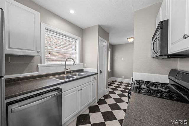 5709 Walsh Street, St Louis, MO 63109