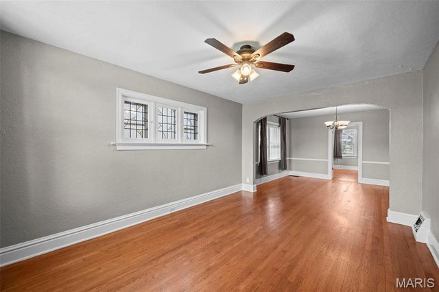 5709 Walsh Street, St Louis, MO 63109
