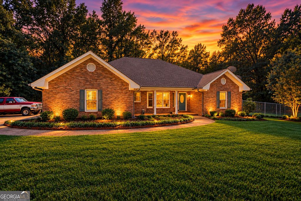 800 Lester Mill Road, Locust Grove, GA 30248 — exterior