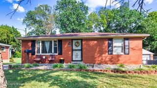 4429 Savage Dr, Louisville, KY 40216