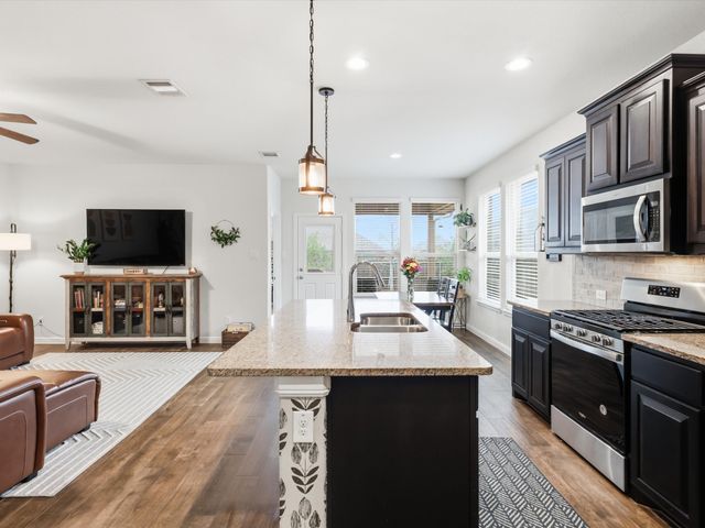 3425 Eloise Lane, Krum, TX 76249