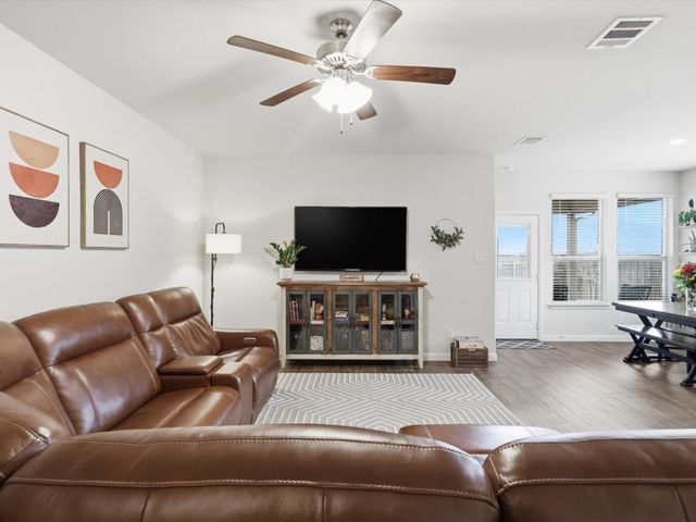 3425 Eloise Lane, Krum, TX 76249