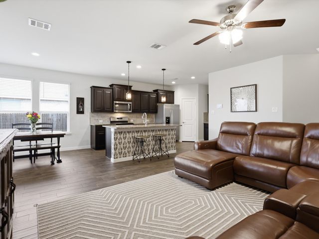 3425 Eloise Lane, Krum, TX 76249