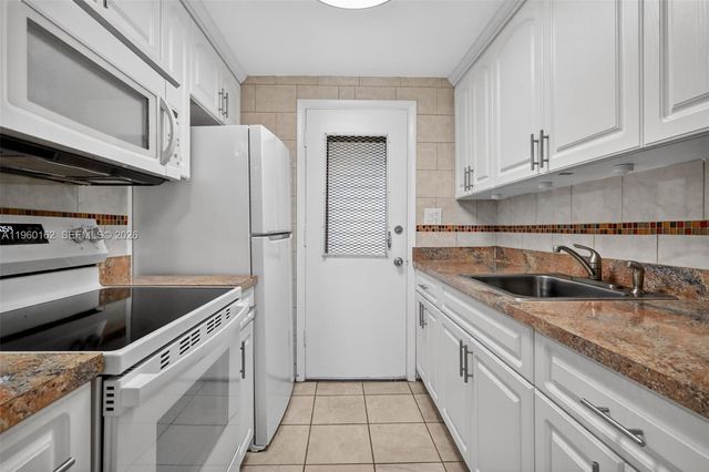 16901 NE 13th Ave 108, Miami, FL 33162