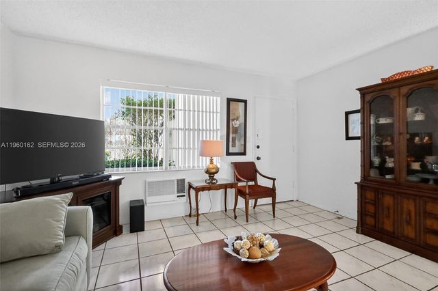 16901 NE 13th Ave 108, Miami, FL 33162