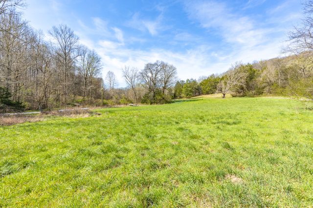2739 Pickens Rd, Lynnville, TN 38472