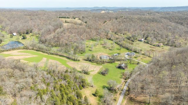 2739 Pickens Rd, Lynnville, TN 38472