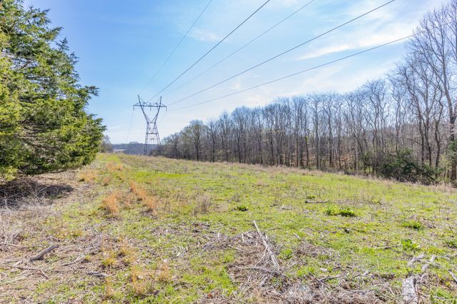 2739 Pickens Rd, Lynnville, TN 38472