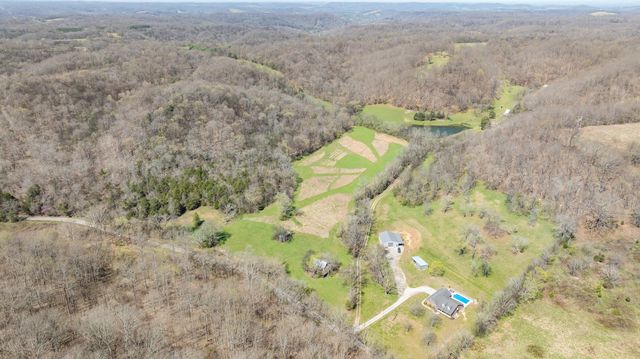 2739 Pickens Rd, Lynnville, TN 38472