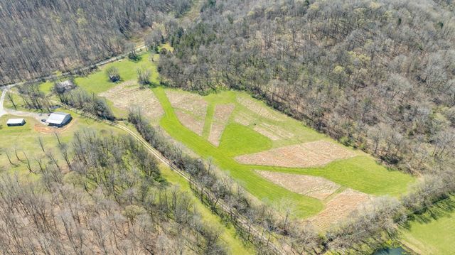 2739 Pickens Rd, Lynnville, TN 38472