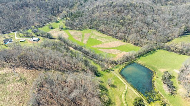 2739 Pickens Rd, Lynnville, TN 38472