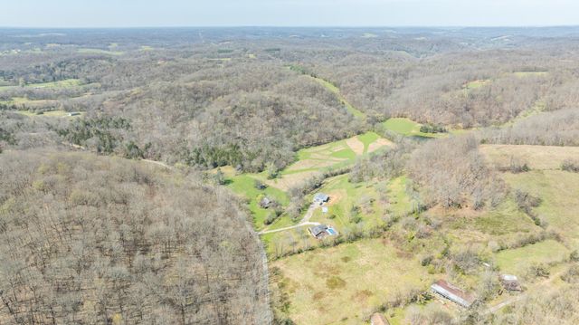 2739 Pickens Rd, Lynnville, TN 38472