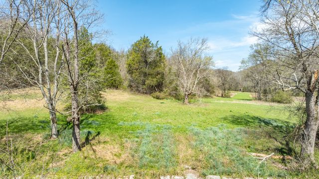 2739 Pickens Rd, Lynnville, TN 38472