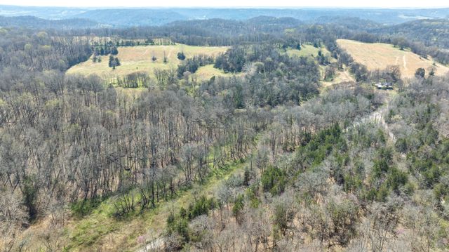 2739 Pickens Rd, Lynnville, TN 38472