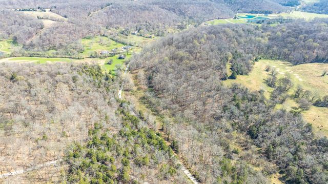 2739 Pickens Rd, Lynnville, TN 38472