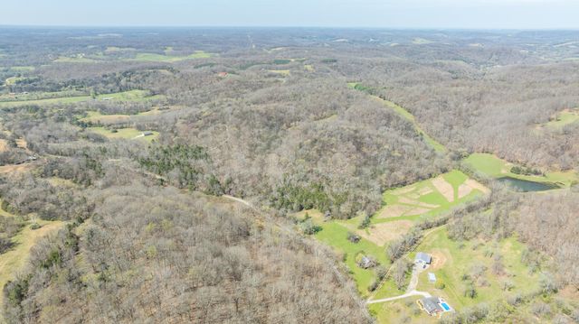 2739 Pickens Rd, Lynnville, TN 38472