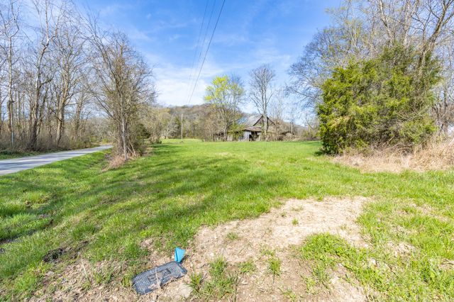 2739 Pickens Rd, Lynnville, TN 38472
