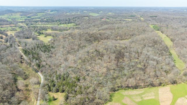 2739 Pickens Rd, Lynnville, TN 38472