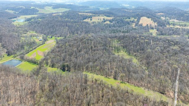 2739 Pickens Rd, Lynnville, TN 38472