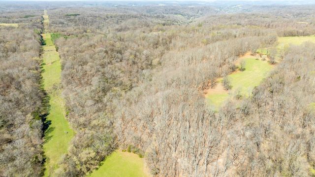 2739 Pickens Rd, Lynnville, TN 38472