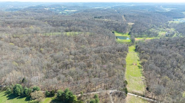 2739 Pickens Rd, Lynnville, TN 38472